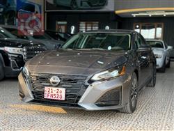 نيسان ألتيما